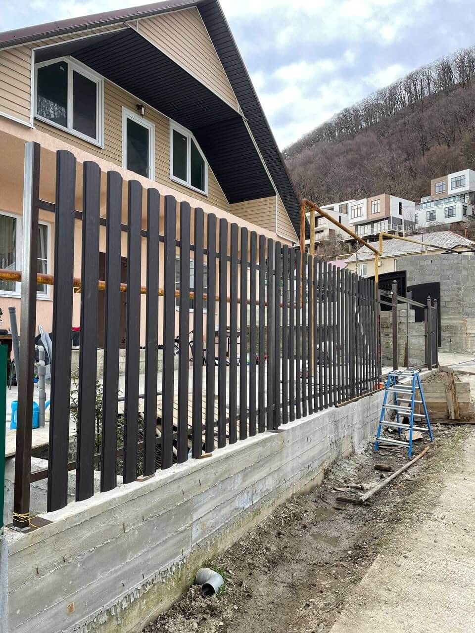 Забор из штакетника 35м RAL8019 Темный Шоколад МАТТЕ в Казани