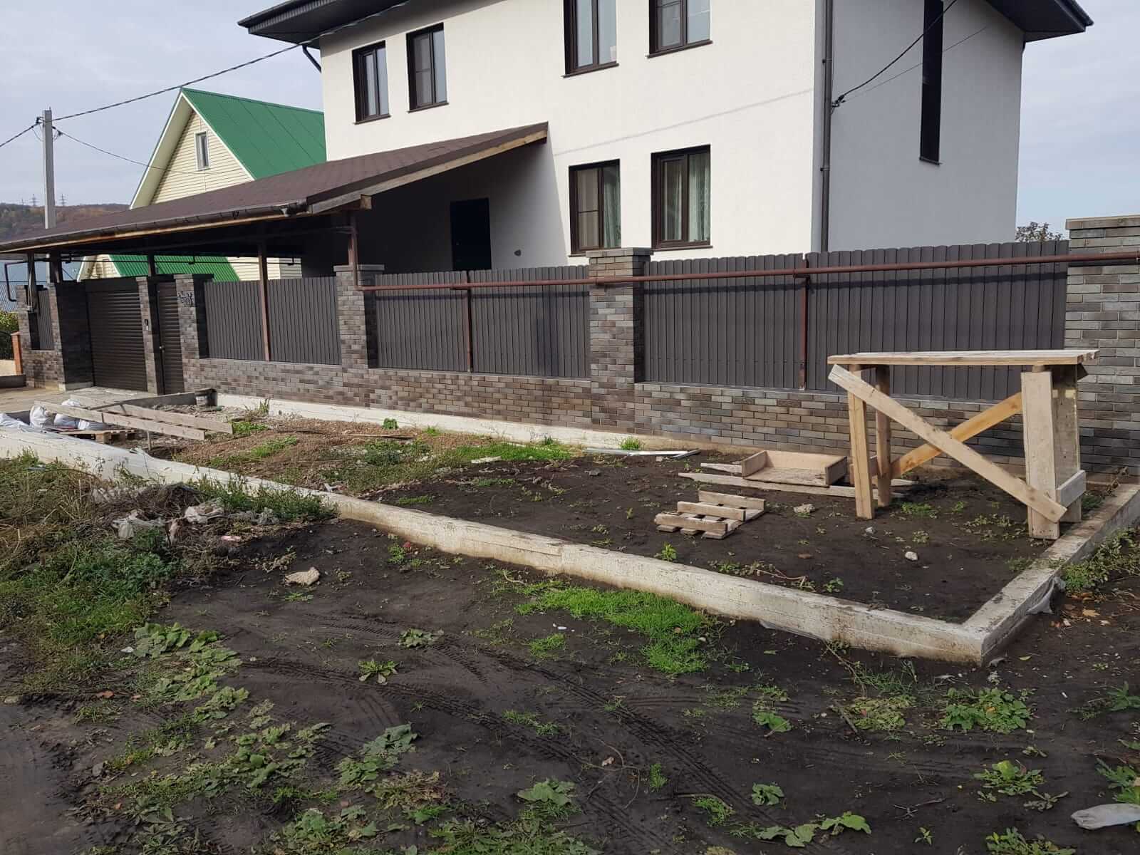 Забор из штакетника 15м RAL8019/8019 Темный Шоколад двусторонний МАТТЕ фото 1 в Казани