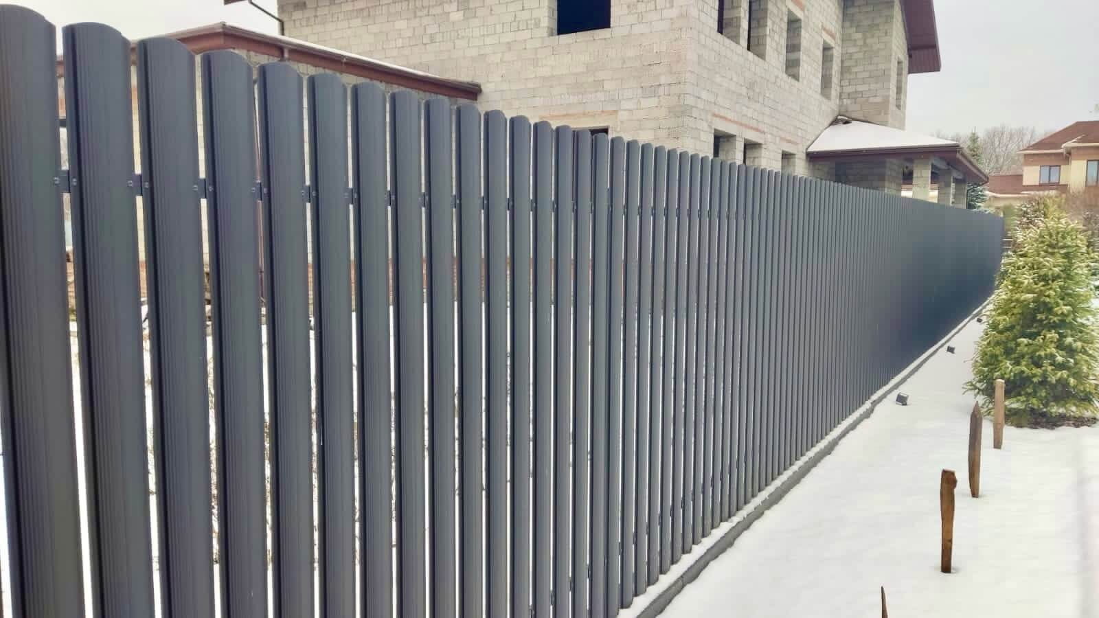 Забор из евроштакетника 33м RAL7024/7024 Серый Графит двусторонний МАТТЕ в Казани
