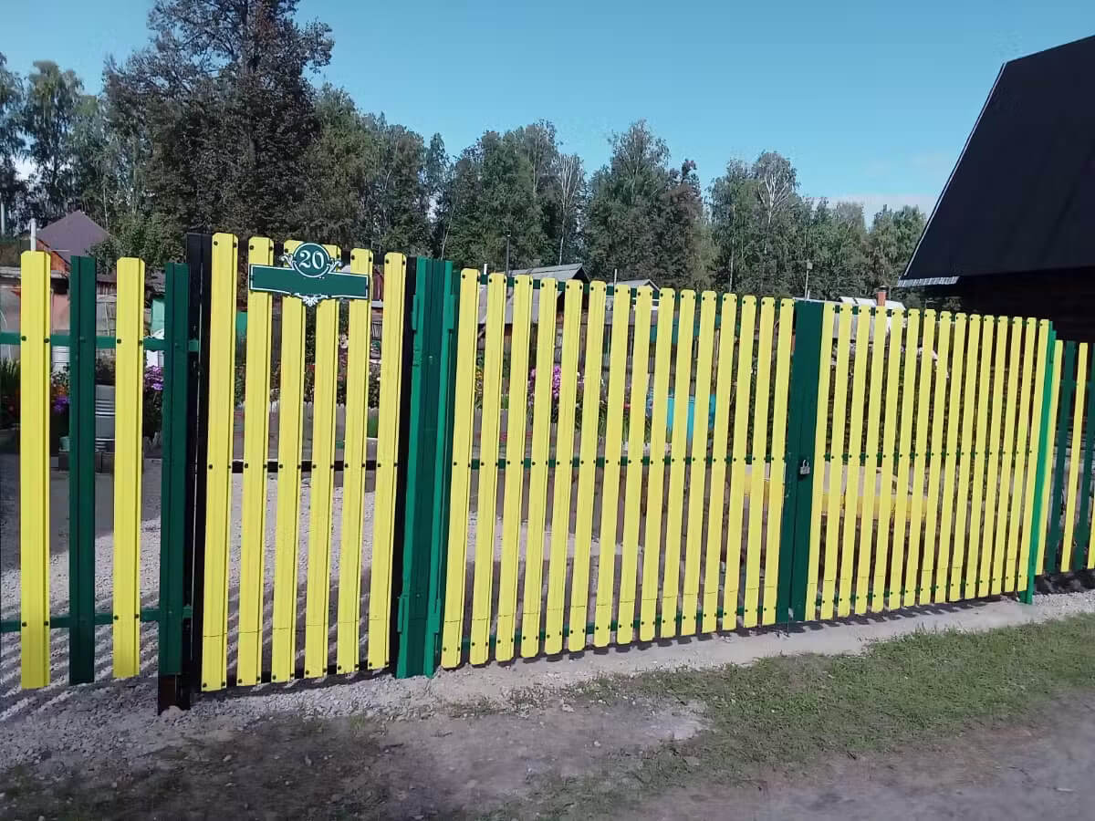 Забор из евроштакетника 13м RAL1018 Желтый в Казани