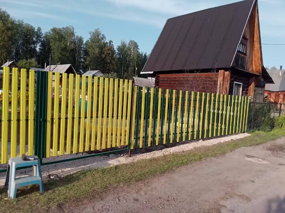Забор из евроштакетника 13м RAL1018 Желтый фото 3 в Казани