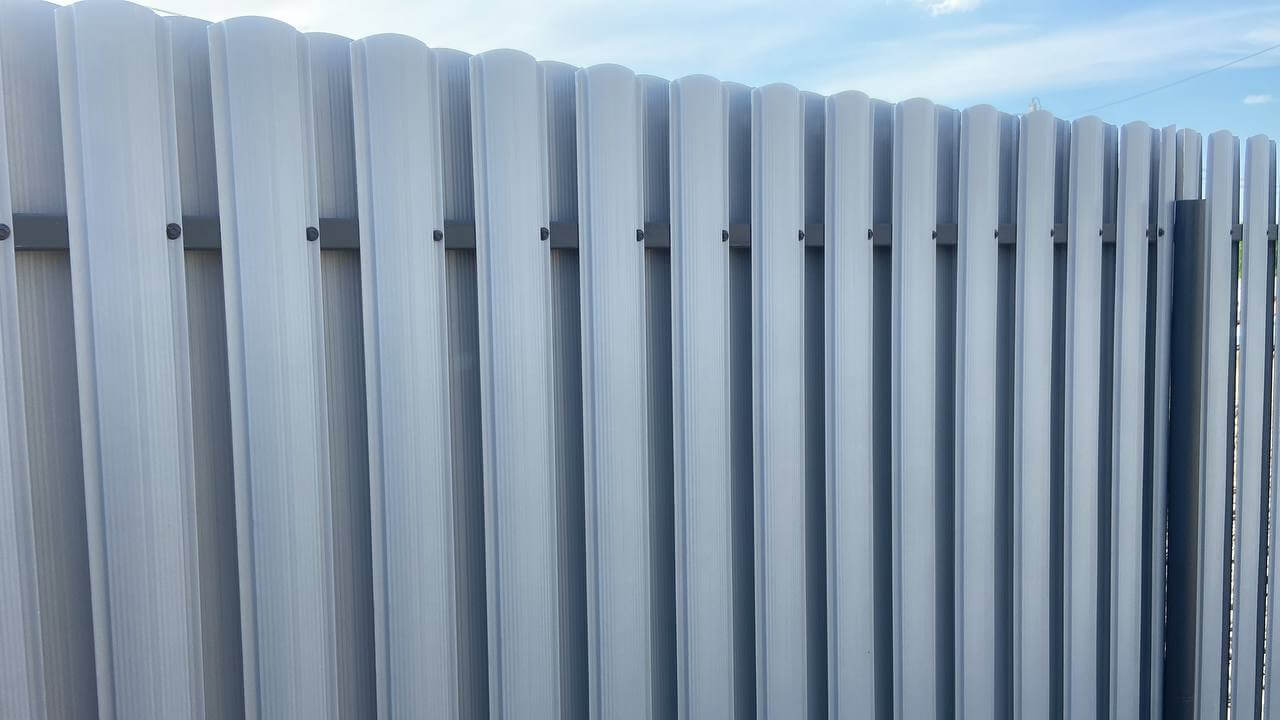 Забор из евроштакетника 16м RAL7024 Серый Графит фото 4 в Казани