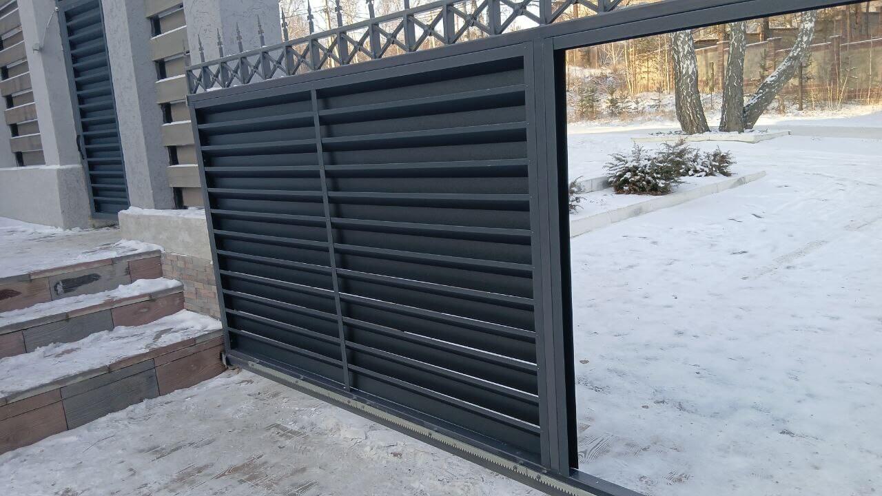 Входная группа из ламелей Хай-Тек RAL7024/7024 Серый Графит двусторонний МАТТЕ фото 16 в Казани