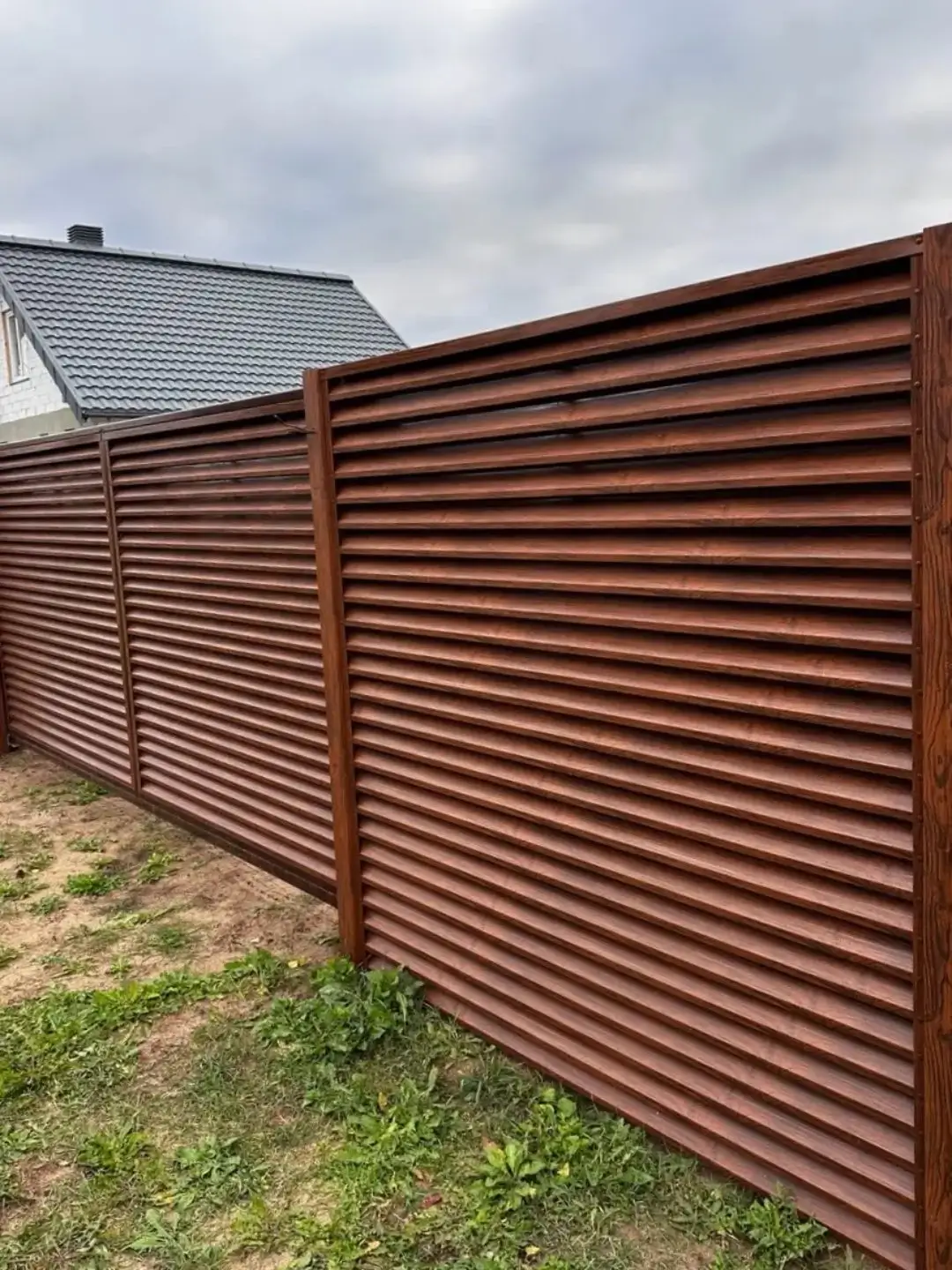 Забор-жалюзи из ламелей ЭКО-Z 58м Темный Дуб 3D Принтек фото 1 в Казани