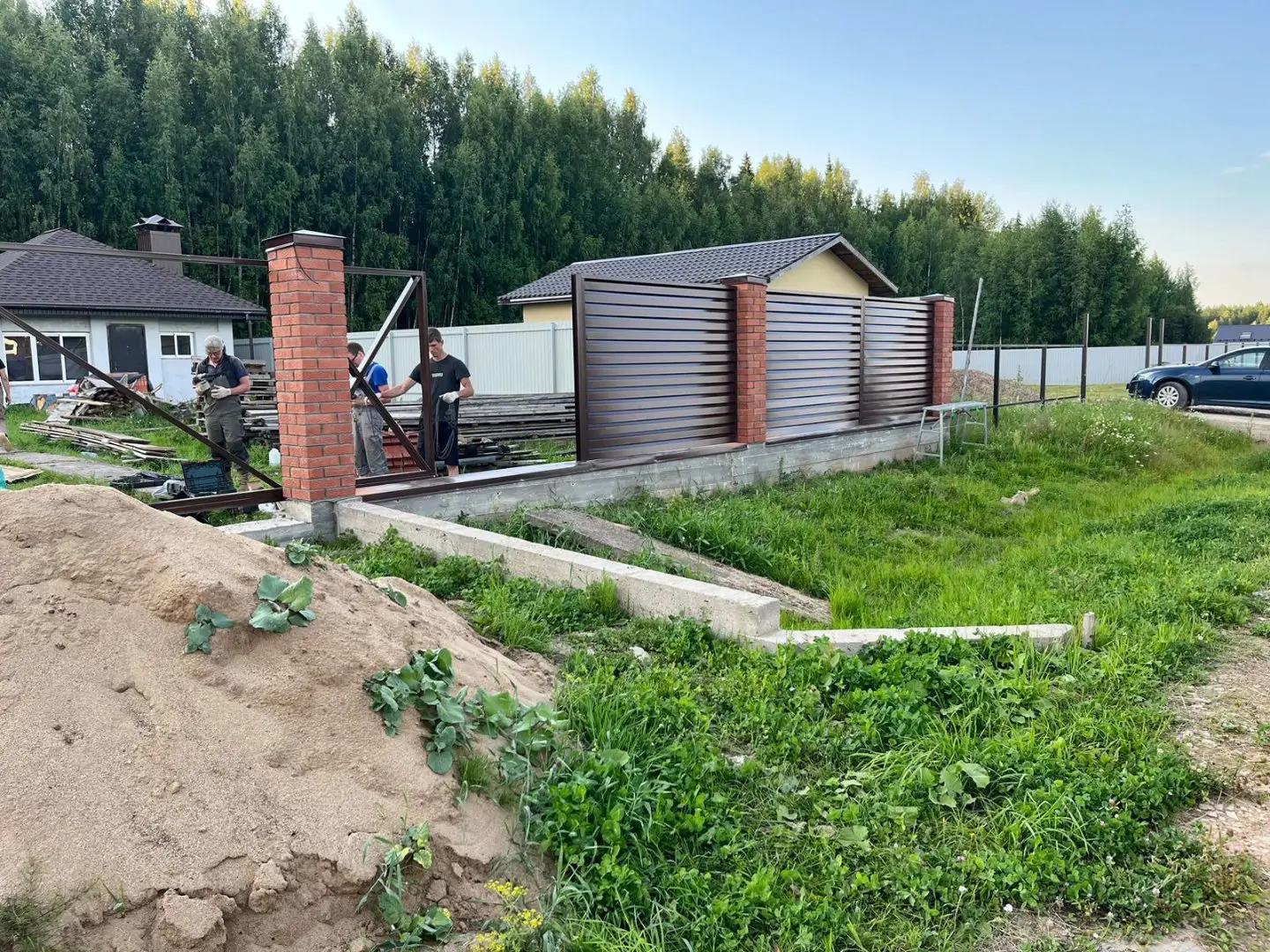 Забор-жалюзи из ламелей Хай-Тек 26м RAL8017/8017 Шоколад двусторонний фото 3 в Казани