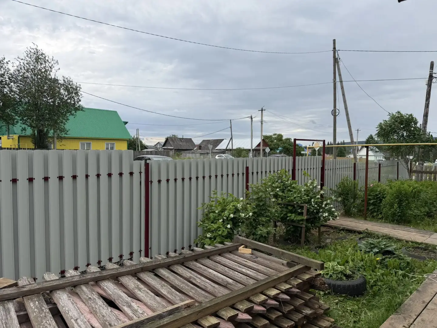 Забор из евроштакетника 24м RAL3005/3005 Красное Вино двусторонний фото 5 в Казани