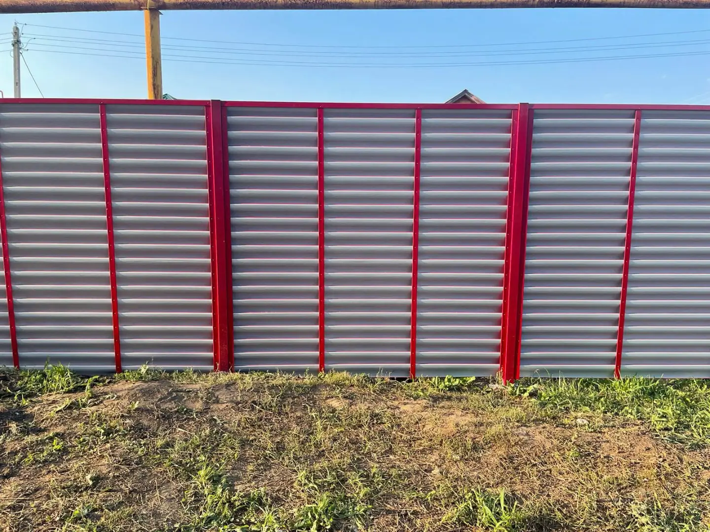 Забор-жалюзи из ламелей Еврожалюзи 24м RAL3003 Рубин фото 5 в Казани